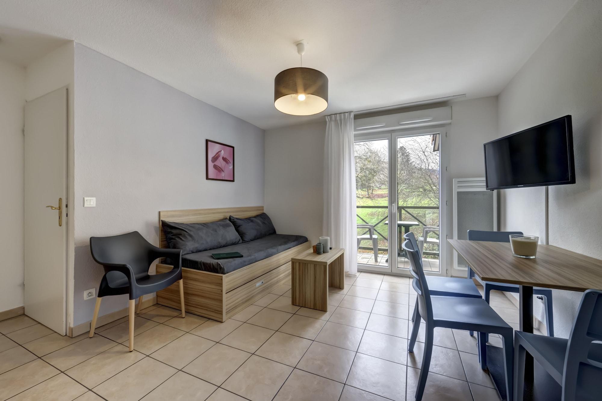 Zenitude Hôtel-résidences L'orée Du Parc Divonne-les-Bains