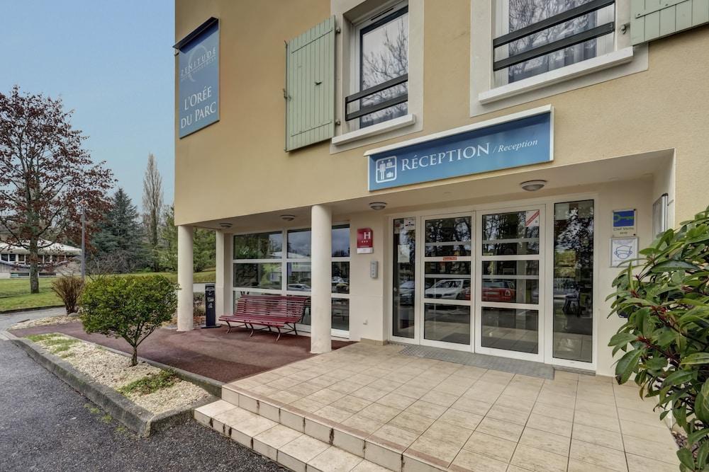 Hotel Zenitude Hôtel-résidences L'orée Du Parc Divonne-les-Bains